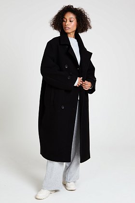 Фото модного либа пальто кокон  черное сезон 2020 года