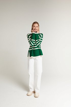Фото модного limited джемпер в полоску зелено-белый сезон 2020 года