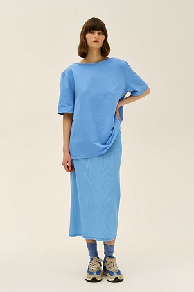 Фото модной одежды - айка юбка трикотажная макси голубая сезон 2020 года