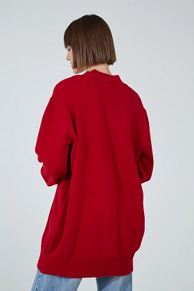 Фото модной одежды -  агва пуловер оверсайз красный сезон 2020 года
