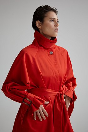 Фото модной одежды - фриман плащ оверсайз красный сезон 2020 года