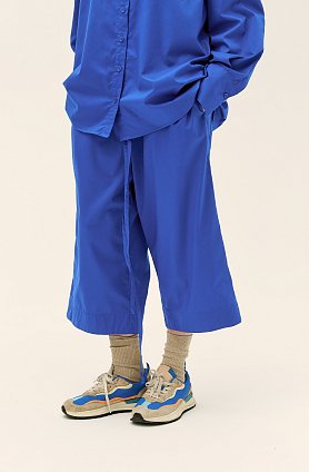 Фото модного багги шорты оверсайз синие сезон 2020 года
