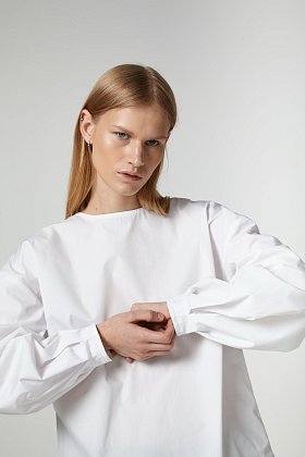 Фото модного берта блузка объемный рукав белая сезон 2020 года