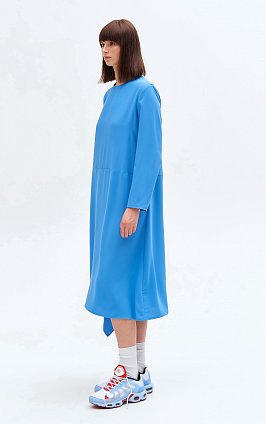 Фото модного сириль платье свободное асимметрия голубое сезон 2020 года