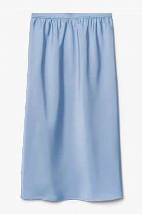 Фото модного ригги юбка атласная по косой голубая сезон 2020 года