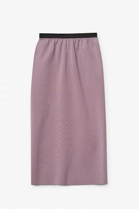 Фото модной одежды - монро юбка трикотажная прямая серая сезон 2020 года
