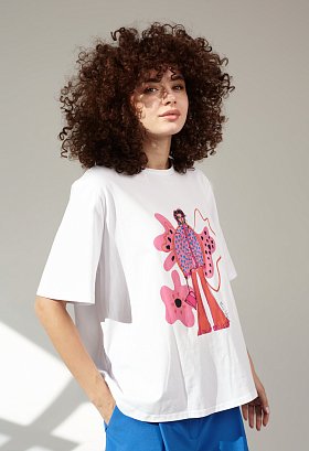 Фото модного моби футболка alinashy композиция белая сезон 2020 года