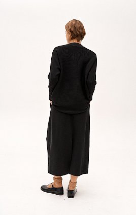 Фото модной одежды - limited костюм джемпер с юбкой черный сезон 2020 года