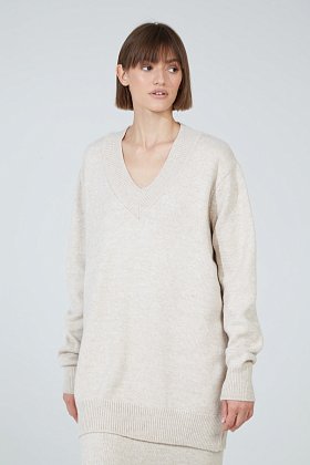 Фото модной одежды - агва пуловер оверсайз молочный сезон 2020 года