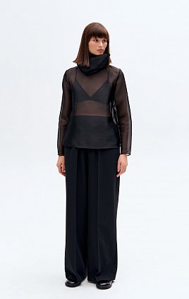 Фото модной одежды - эйфель водолазка из органзы черная сезон 2020 года
