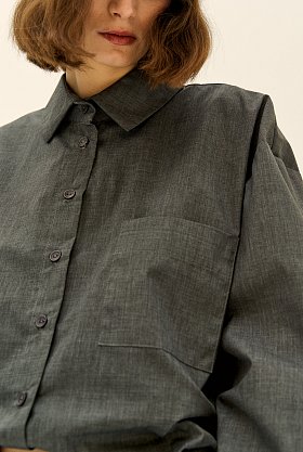 Фото модной одежды - багги костюм рубашка с шортами серый сезон 2020 года